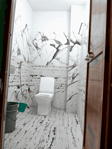 Bathroom Image of 1500 Sq.ft 1 BHK Independent House for rent in Khabra Urf Kiratpur Gurdas Muzaffarpur for Rs. 5500