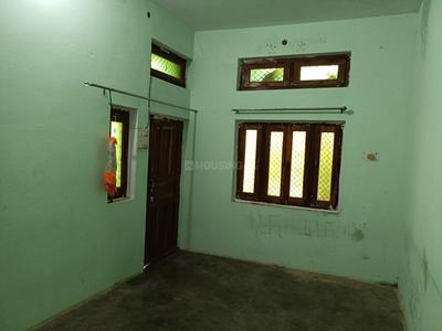 Bedroom Image of 450 Sq.ft 1.5 BHK Apartment / Flat for rent in Rani Bazar Colony Ayodhya for Rs. 6000