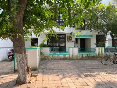 3.5 BHK Independent Builder Floor