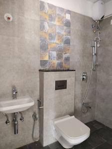 Common Bathroom Image of 1061 Sq.ft 2 BHK Apartment / Flat for sale in Disha Elysium, Andheri West Mumbai for Rs. 34000000