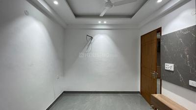 Bedroom Image of 900 Sq.ft 3 BHK Builder Floor for rent in Chhattarpur New Delhi for Rs. 32000