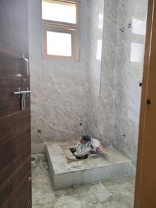 Common Bathroom Image of 650 Sq.ft 2 BHK Apartment / Flat for sale in Sangam Vihar New Delhi for Rs. 4000000