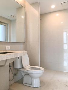 Common Bathroom Image of 1150 Sq.ft 3 BHK Apartment / Flat for sale in Hiranandani Canary, Hiranandani Estate Thane for Rs. 29000000