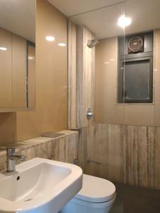 Common Bathroom Image of 3780 Sq.ft 5 BHK Apartment / Flat for sale in Shree Sweet Home, Juhu Mumbai for Rs. 189000000