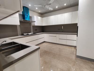 Kitchen Image of 3564 Sq.ft 4 BHK Builder Floor for sale in Yojana Vihar RWA, Anand Vihar New Delhi for Rs. 60000000