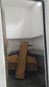 Kitchen Image of 650 Sq.ft 2 BHK Builder Floor for rent in Central Jail Road Varanasi for Rs. 7000