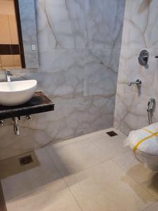 Bathroom Image of 1350 Sq.ft 3 BHK Builder Floor for sale in Peer Muchalla Zirakpur for Rs. 6500000