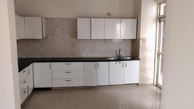 Kitchen Image of 2350 Sq.ft 4 BHK Apartment / Flat for rent in Omaxe Heights, Sector 86 Faridabad for Rs. 45000