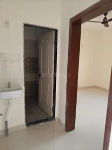 Bathroom Image of 520 Sq.ft 1 BHK Apartment / Flat for rent in Shri Sai Park, Nighoje Pune for Rs. 10000