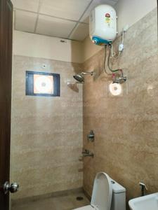 Bathroom Image of 1300 Sq.ft 3 BHK Builder Floor for rent in Noida Extension Greater Noida for Rs. 18000