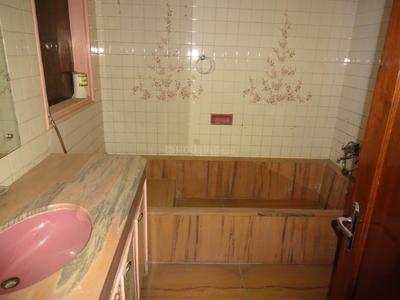 Bathroom Image of 4500 Sq.ft 12 BHK Independent House for sale in New Friends Colony New Delhi for Rs. 500000000