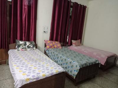 Bedroom Image of Sheelasant  Girls PG in Sector 17, Gurgaon