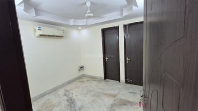 Bedroom Image of 1500 Sq.ft 3 BHK Builder Floor for rent in Gautam Nagar New Delhi for Rs. 60000
