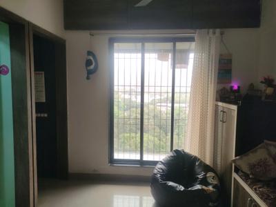 Living Room Image of 600 Sq.ft 1.5 BHK Apartment / Flat for sale in Mulund West Mumbai for Rs. 14500000