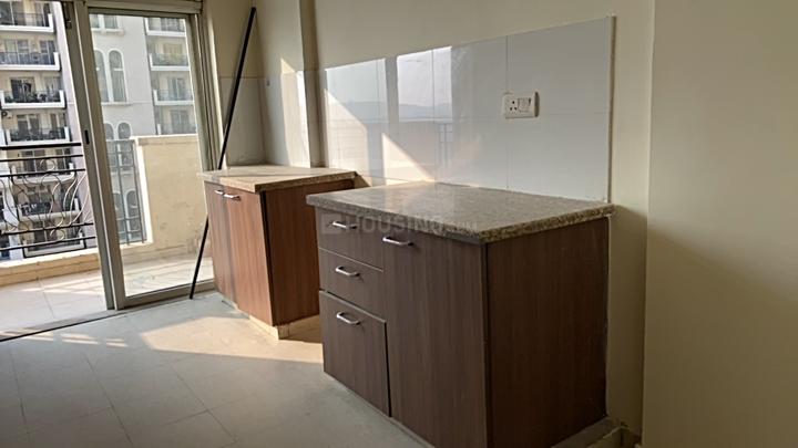 DLF Express Greens Main Image 1