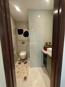 Bathroom Image of 401 Sq.ft 1.5 BHK Apartment / Flat for sale in Hubtown Celeste, Worli Mumbai for Rs. 20500000