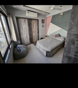 Bedroom Image of 1800 Sq.ft 2 BHK Apartment / Flat for rent in Paldi Ahmedabad for Rs. 28000