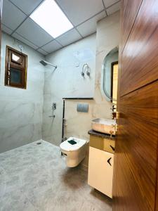 Bathroom Image of 1500 Sq.ft 3 BHK Builder Floor for sale in Vasundhara Ghaziabad for Rs. 18500000