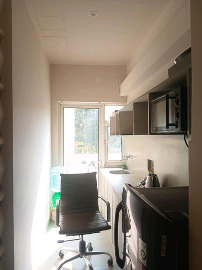 DLF CAPITAL GREENS Main Image 1