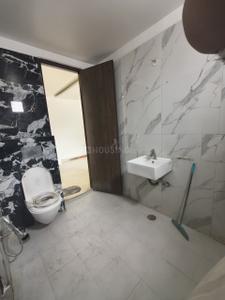 Bathroom Image of 1500 Sq.ft 3 BHK Apartment / Flat for rent in Saket Nagar Kanpur for Rs. 25000