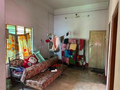 Hall Image of 1000 Sq.ft 4 BHK Independent House for sale in Kanchrapara North 24 Parganas District for Rs. 11000000