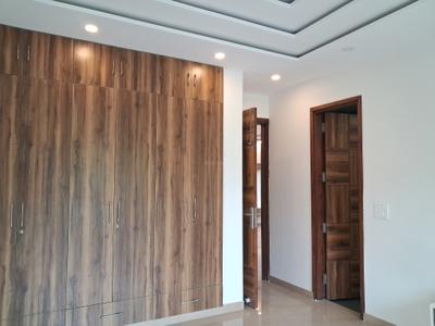 Bedroom Image of 1800 Sq.ft 3 BHK Builder Floor for sale in Paschim Vihar New Delhi for Rs. 39900000