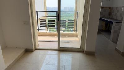 Living Room Image of 1114 Sq.ft 2.5 BHK Apartment / Flat for sale in Nimbus Iitl Nimbus The Express Park View Tower I J and K, Chi V Greater Noida for Rs. 8700000