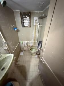 Bathroom Image of 1215 Sq.ft 2 BHK Apartment / Flat for rent in Paldi Ahmedabad for Rs. 22000