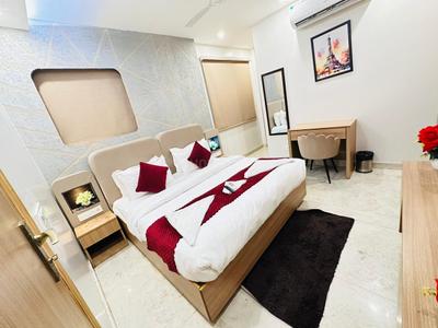 Bedroom Image of 600 Sq.ft 1 BHK Builder Floor for rent in Sector 41 Gurgaon for Rs. 40000