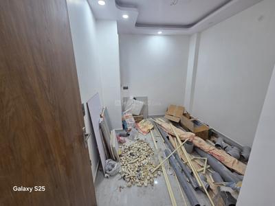 Bedroom Image of 990 Sq.ft 3 BHK Builder Floor for sale in Laxmi Nagar New Delhi for Rs. 9500000