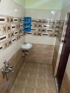 Bathroom Image of 900 Sq.ft 2 BHK Apartment / Flat for rent in Vandalur Chennai for Rs. 16000