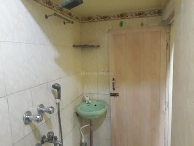 Bathroom Image of 701 Sq.ft 2 BHK Apartment / Flat for rent in Baranagar Kolkata for Rs. 9000
