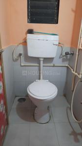 Bathroom Image of 320 Sq.ft 1 RK Apartment / Flat for rent in Santacruz East Mumbai for Rs. 27000