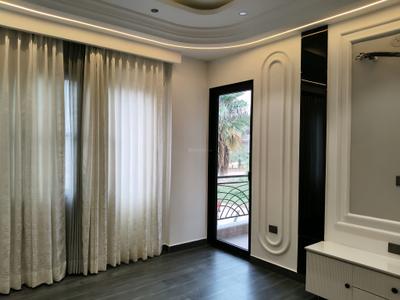 Bedroom Image of 2700 Sq.ft 4 BHK Builder Floor for sale in Paramount Luxury Floors Sushant Lok 3, Sector 57 Gurgaon for Rs. 40000000