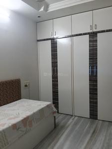 Bedroom Image of 750 Sq.ft 2 BHK Builder Floor for sale in Mulund East Mumbai for Rs. 14000000