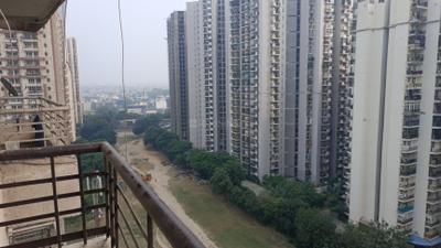 Image of 1320 Sq.ft 2.5 BHK Apartment / Flat for sale in Supertech Livingston, Crossings Republik, Ghaziabad for Rs. 9500000