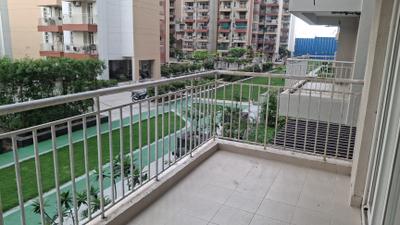 Balcony Image of 1720 Sq.ft 3.5 BHK Apartment / Flat for sale in KLJ Greens, Sector 77 Faridabad for Rs. 16300000