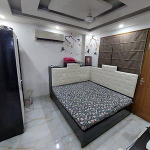 Bedroom Image of 1200 Sq.ft 3 BHK Builder Floor for sale in Karol Bagh New Delhi for Rs. 15000000
