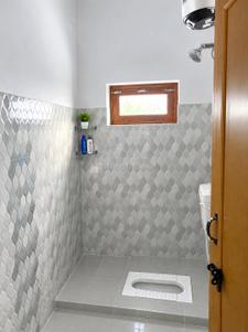 Bathroom Image of 900 Sq.ft 3 BHK Apartment / Flat for sale in Kanwali Dehradun for Rs. 6500000