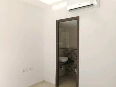 Bedroom Image of 900 Sq.ft 2 BHK Apartment / Flat for rent in Lodha Splendora Riverview, Kasarvadavali Thane for Rs. 29000