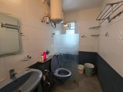 Bathroom Image of 2200 Sq.ft 3 BHK Apartment / Flat for rent in Hoysala Landmark, Sanjaynagar Bengaluru for Rs. 65000
