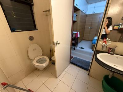 Bathroom Image of 1400 Sq.ft 3 BHK Apartment / Flat for rent in Bhujbal Vatushree Pearl, Kothrud Pune for Rs. 60000