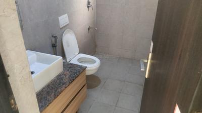 Bathroom Image of 685 Sq.ft 1 BHK Apartment / Flat for sale in Sunworld Arista, Sector 168 Noida for Rs. 8600000
