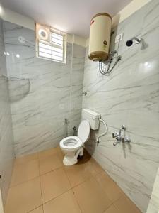 Bathroom Image of 650 Sq.ft 1 BHK Apartment / Flat for rent in Hoodi Bengaluru for Rs. 21000