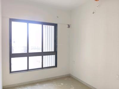 Bedroom Image of 770 Sq.ft 2 BHK Apartment / Flat for rent in Runwal Gardens, Usarghar Thane for Rs. 16000