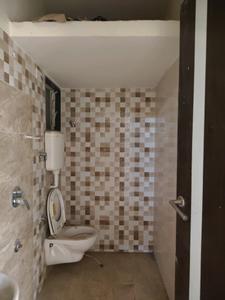 Common Bathroom Image of 585 Sq.ft 1 BHK Apartment / Flat for rent in K M Horizon Exotica, Kasarvadavali Thane for Rs. 17999