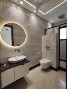 Bathroom Image of 2925 Sq.ft 3 BHK Builder Floor for sale in Defence Colony New Delhi for Rs. 147500000