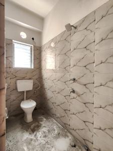 Bathroom Image of 918 Sq.ft 2 BHK Apartment / Flat for sale in Airport Gate no. 1 Kolkata for Rs. 3680000