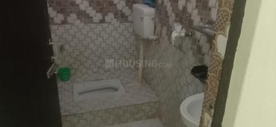 Bathroom Image of 300 Sq.ft 1 BHK Builder Floor for rent in Gomti Nagar Lucknow for Rs. 7000