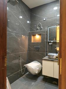 Common Bathroom Image of 1800 Sq.ft 4 BHK Builder Floor for sale in Indirapuram Ghaziabad for Rs. 27500000